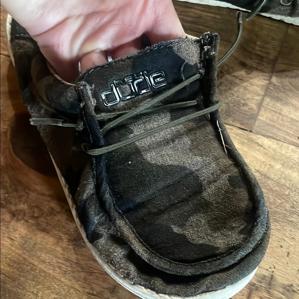 Hey Dude Green and Brown Moccasins Comfortable Casual Shoes, boys size 1